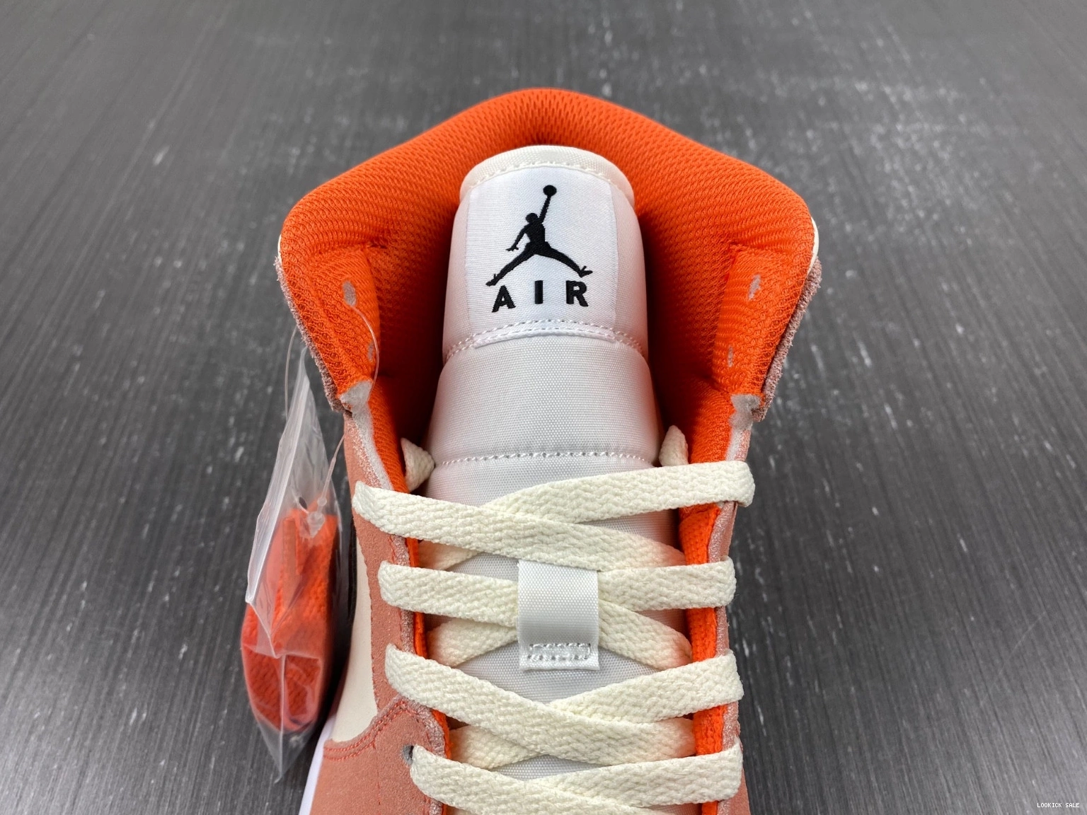 Reps Jordan DV1336-800 (GS) Mid SE Orange Suede - 1 0517